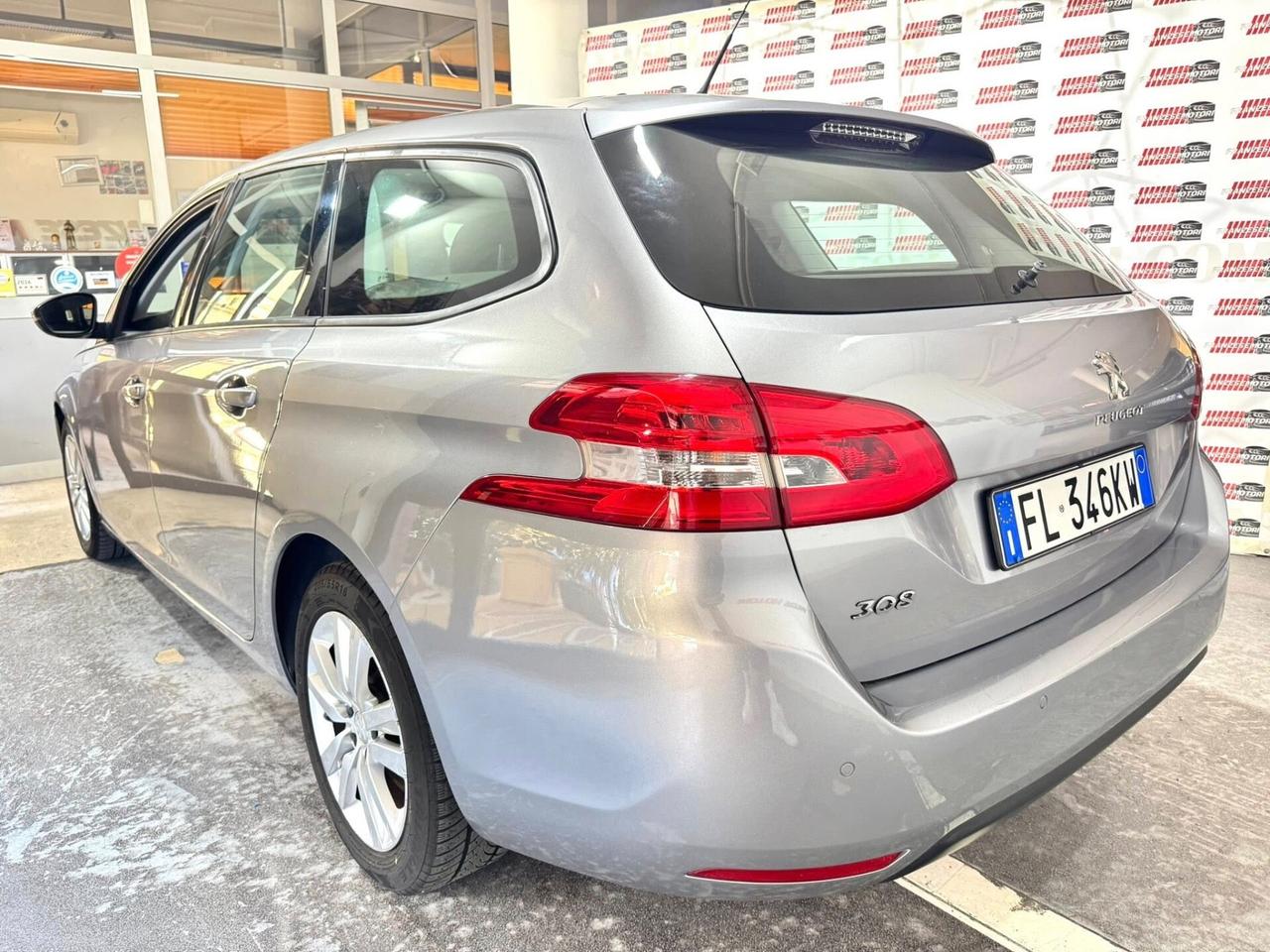 Peugeot 308 BlueHDi 120 S&S EAT6 SW Allure