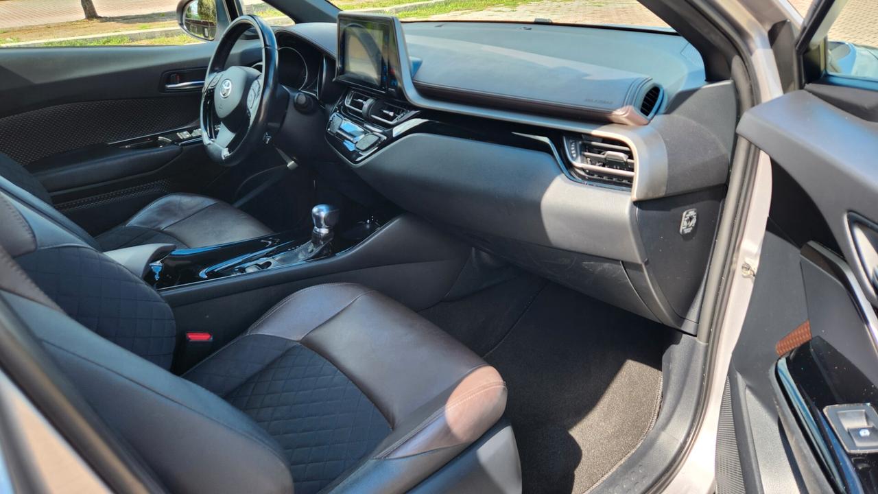 Toyota C-HR 1.8 Hybrid E-CVT Lounge