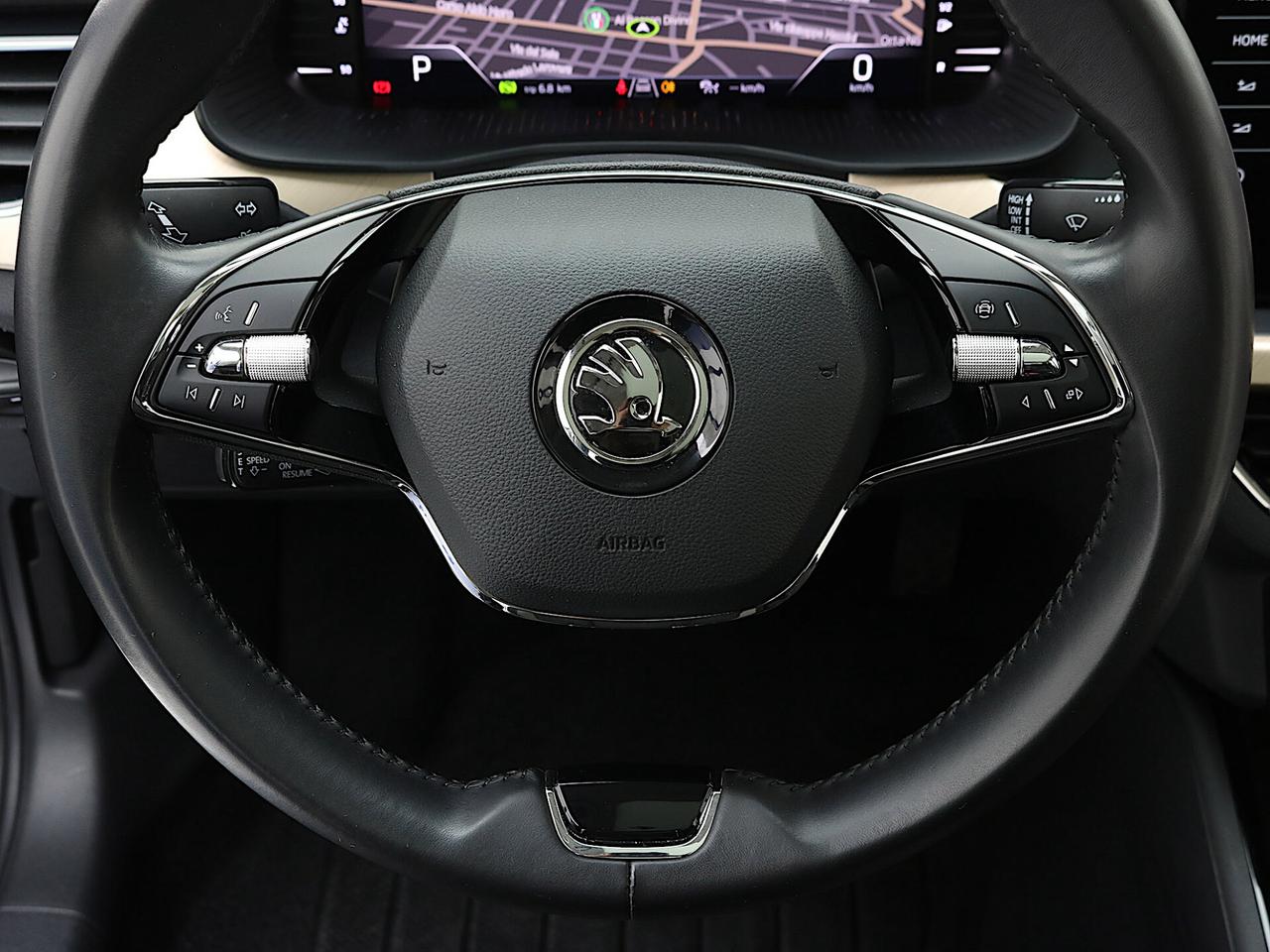 Skoda Kamiq 1.6 TDI Dark Shade TETTO PANORAMICO