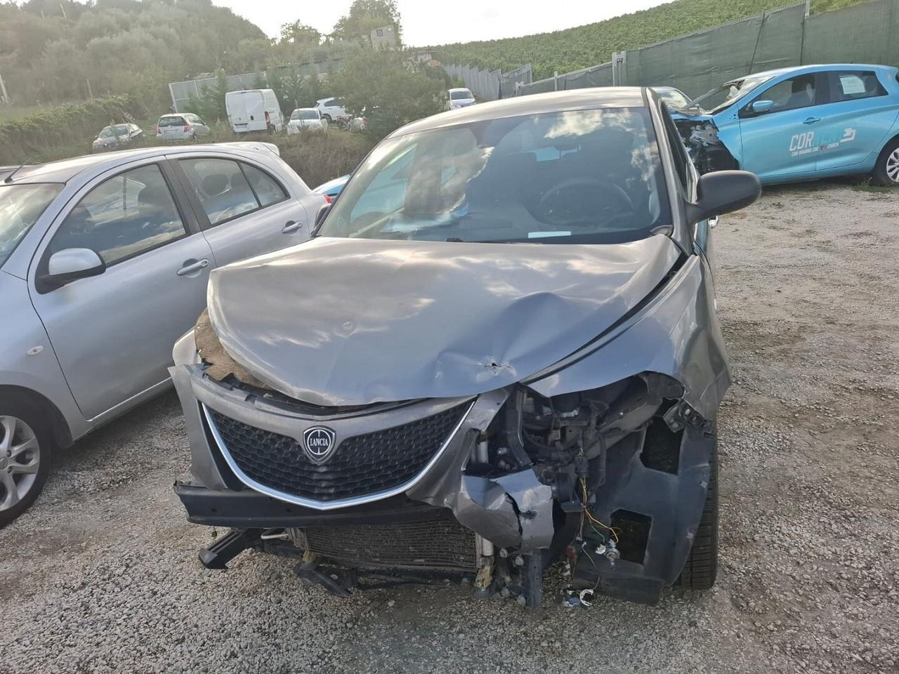 LANCIA YPSILON PLATINUM 17 INCIDENTATA MARCIANTE