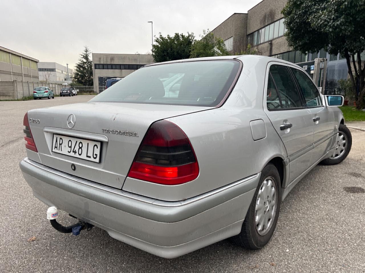 MERCEDES-BENZ C250 TURBODIESEL 150CV GANCIO TRAINO 1500KG