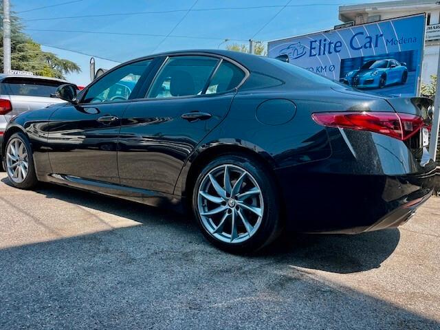 Alfa Romeo Giulia 2.2 Turbodiesel 160 CV AT8 t Super "TAGLIANDI ALFA ROMEO"