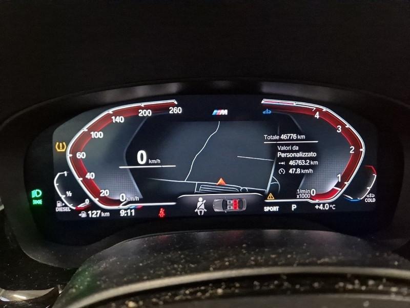 BMW 520 AUT MSPORT MH48V AUTO 4 PORTE BERLINA