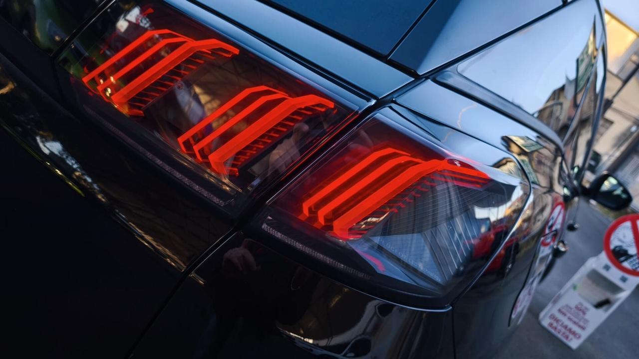 Peugeot 3008 BlueHDi 130 S&S EAT8 Active Pack