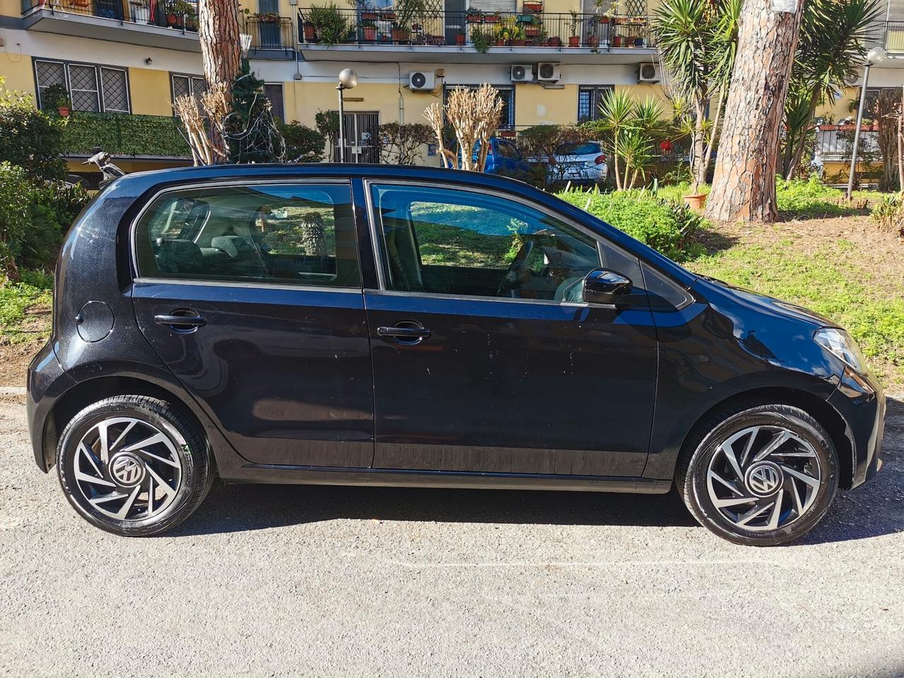 Volkswagen up 5 porte GARANZIA - OK NEOPATENTATI