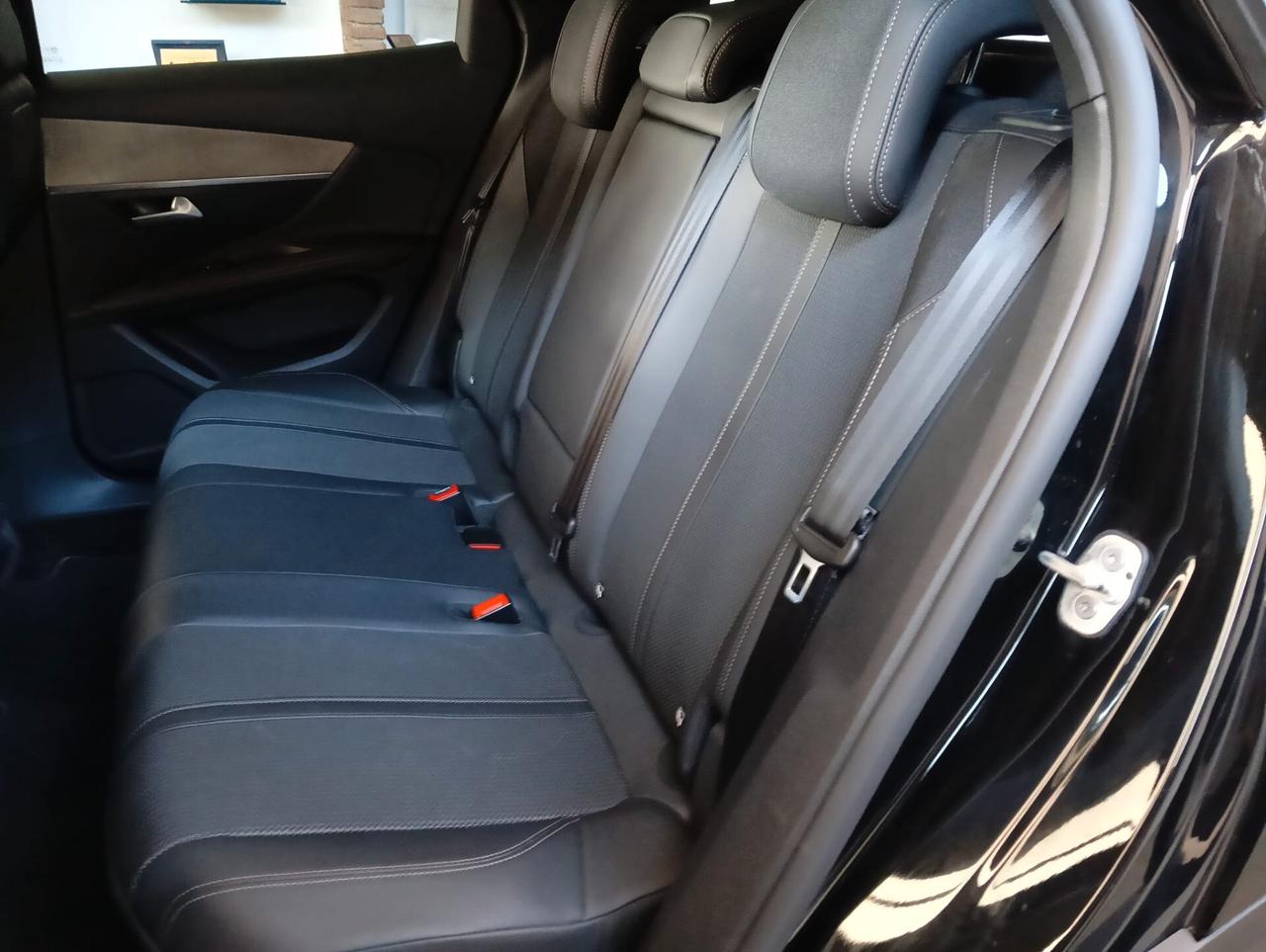 Peugeot 3008 BlueHDi 130 GT LINE cambio AUTOMATICO