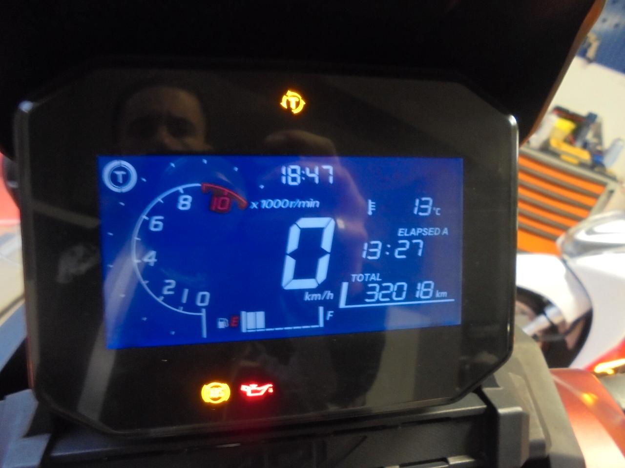 Honda ADV 350 ABS + TCS