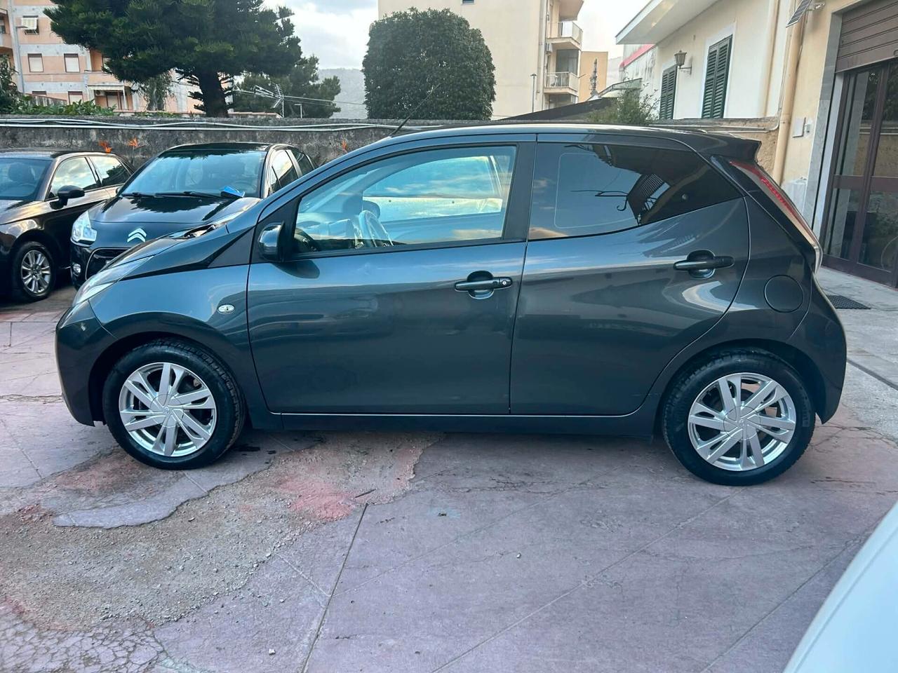 TOYOTA AYGO CABRIO 2016 SUPER FULL EURO6