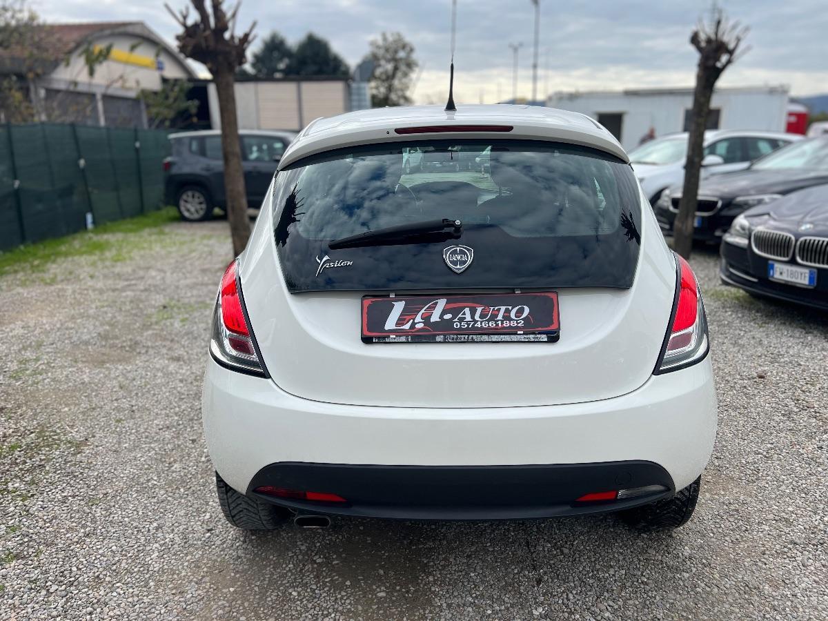 LANCIA - Ypsilon - 1.2 69 CV 5 porte Silver