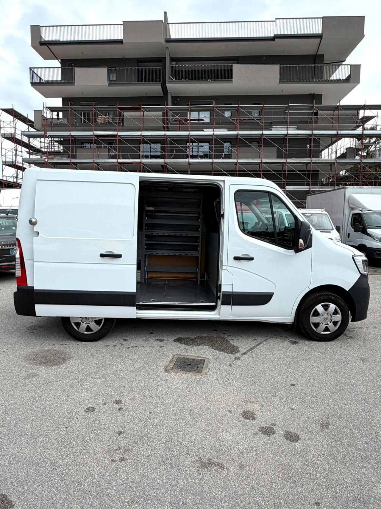 RENAULT MASTER 2.3dci 150cv L1H1 ATTREZZATO