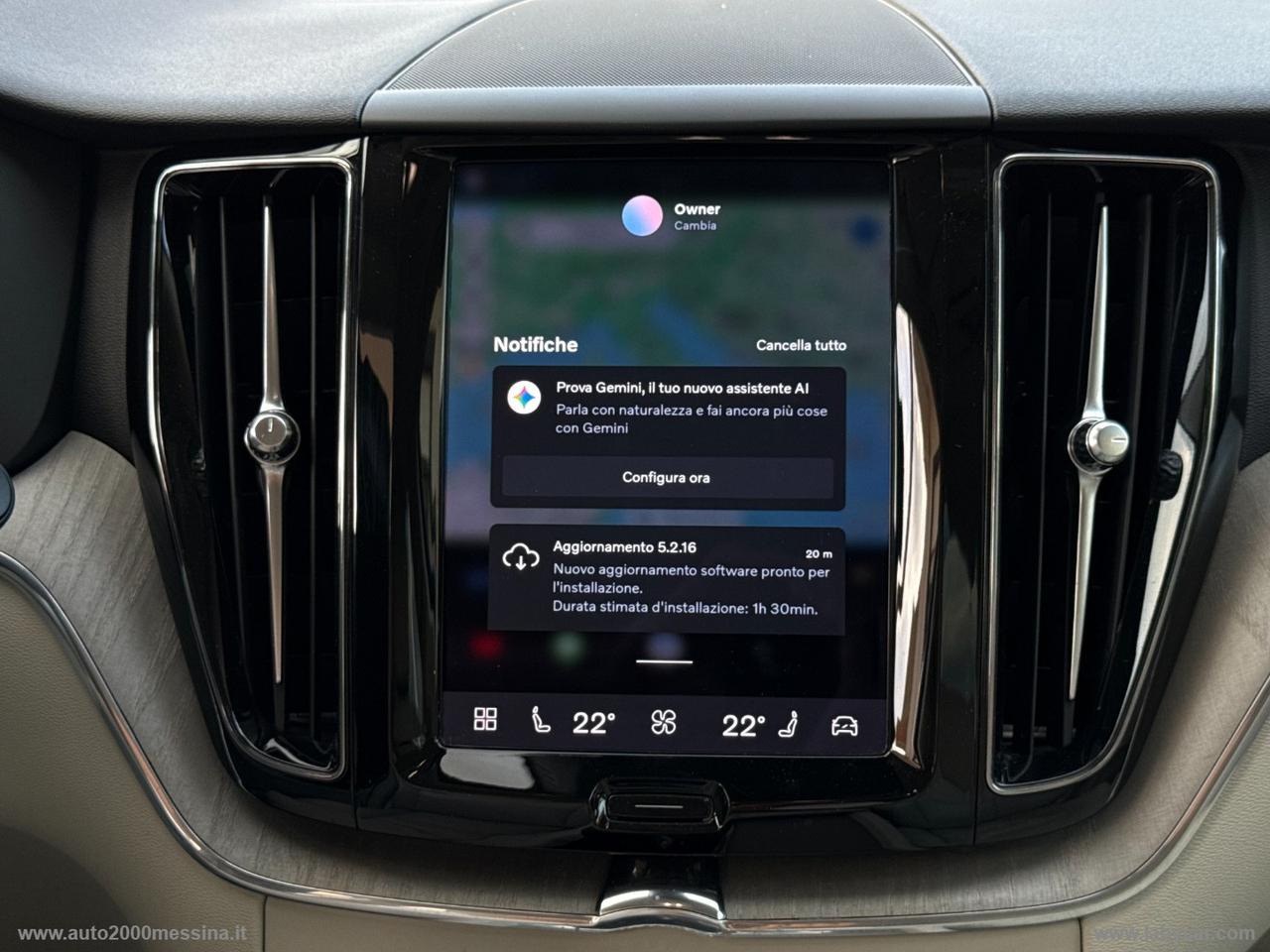 VOLVO XC60 B4 N1 AUTOCARRO 5 POSTI