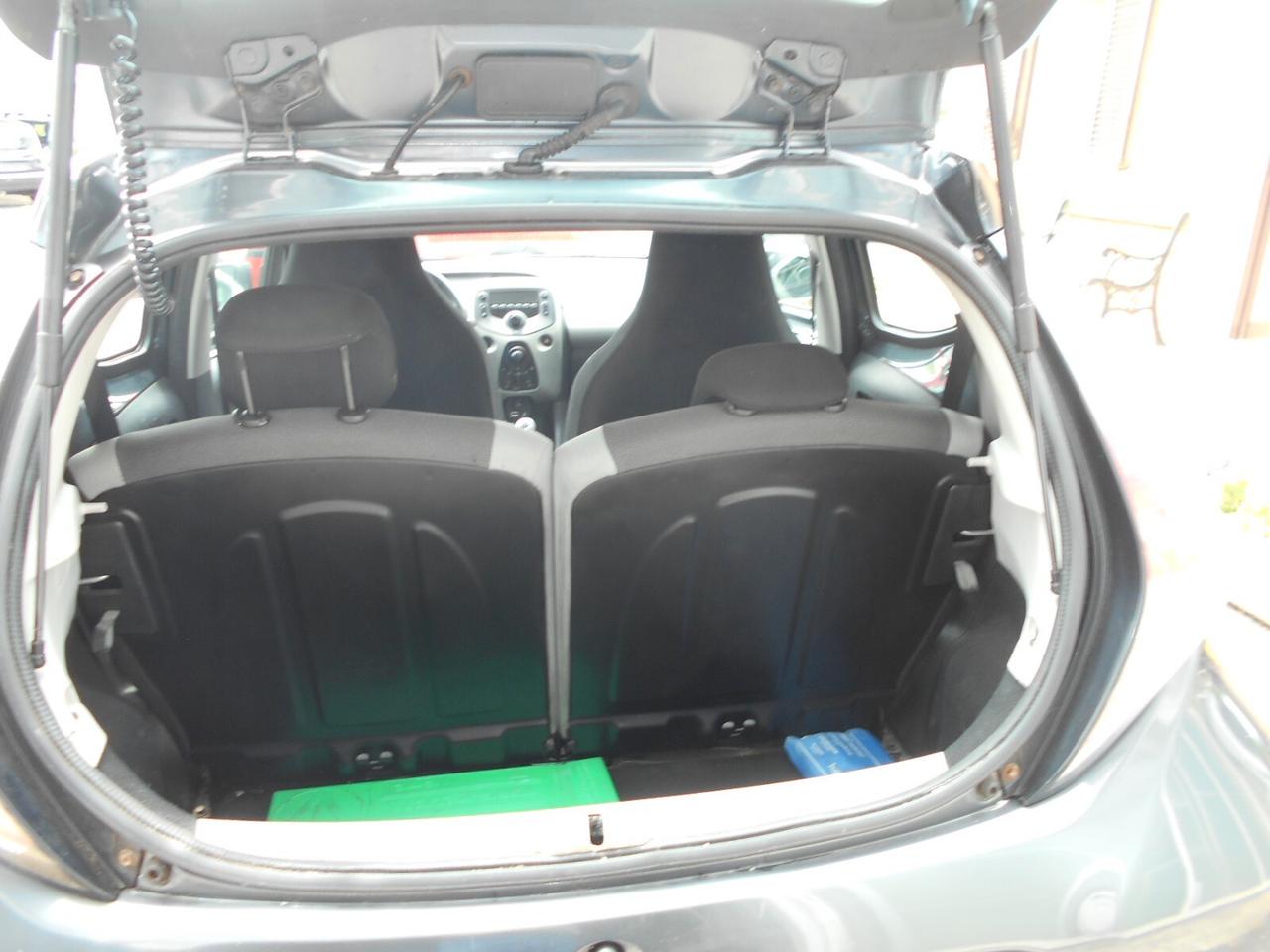 Toyota Aygo 1.0 5 porte Lounge Connect euro 5 neo patentati