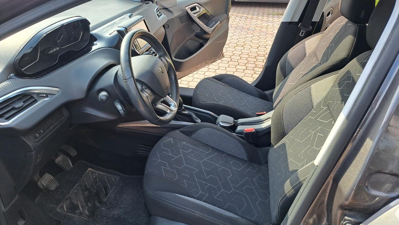 Peugeot 2008 PureTech 82 Allure OK NEO PATENTATI