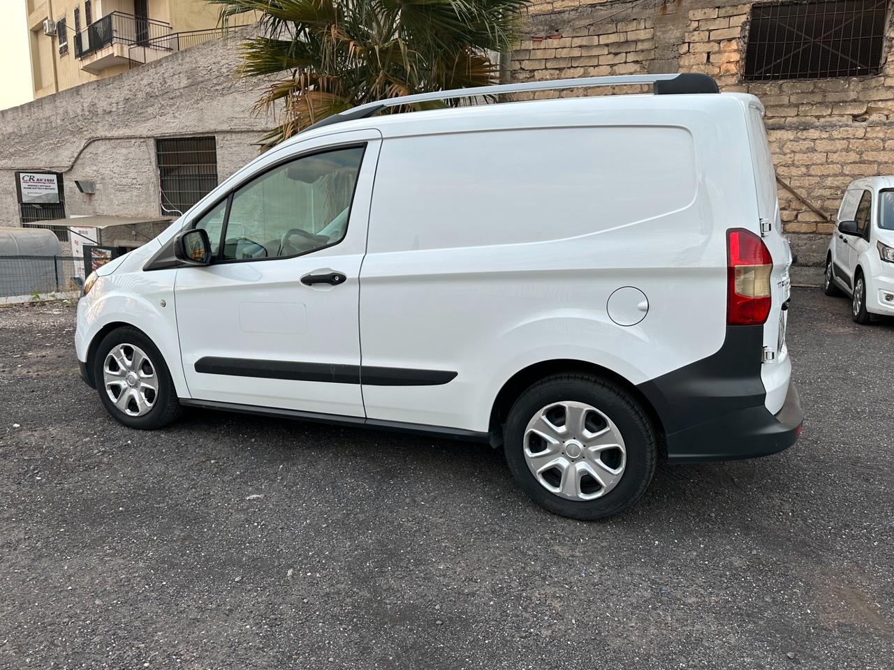 Ford Tourneo Courier Tourneo Courier 1.5 TDCI 100 CV Plus