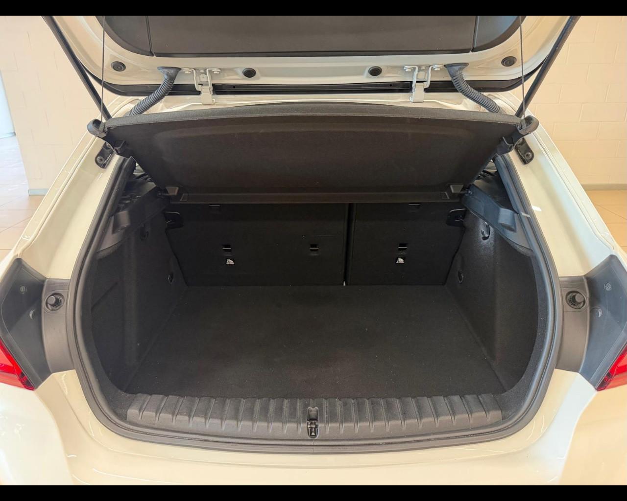 BMW Serie 1 (F40) - 116d 5p. Msport