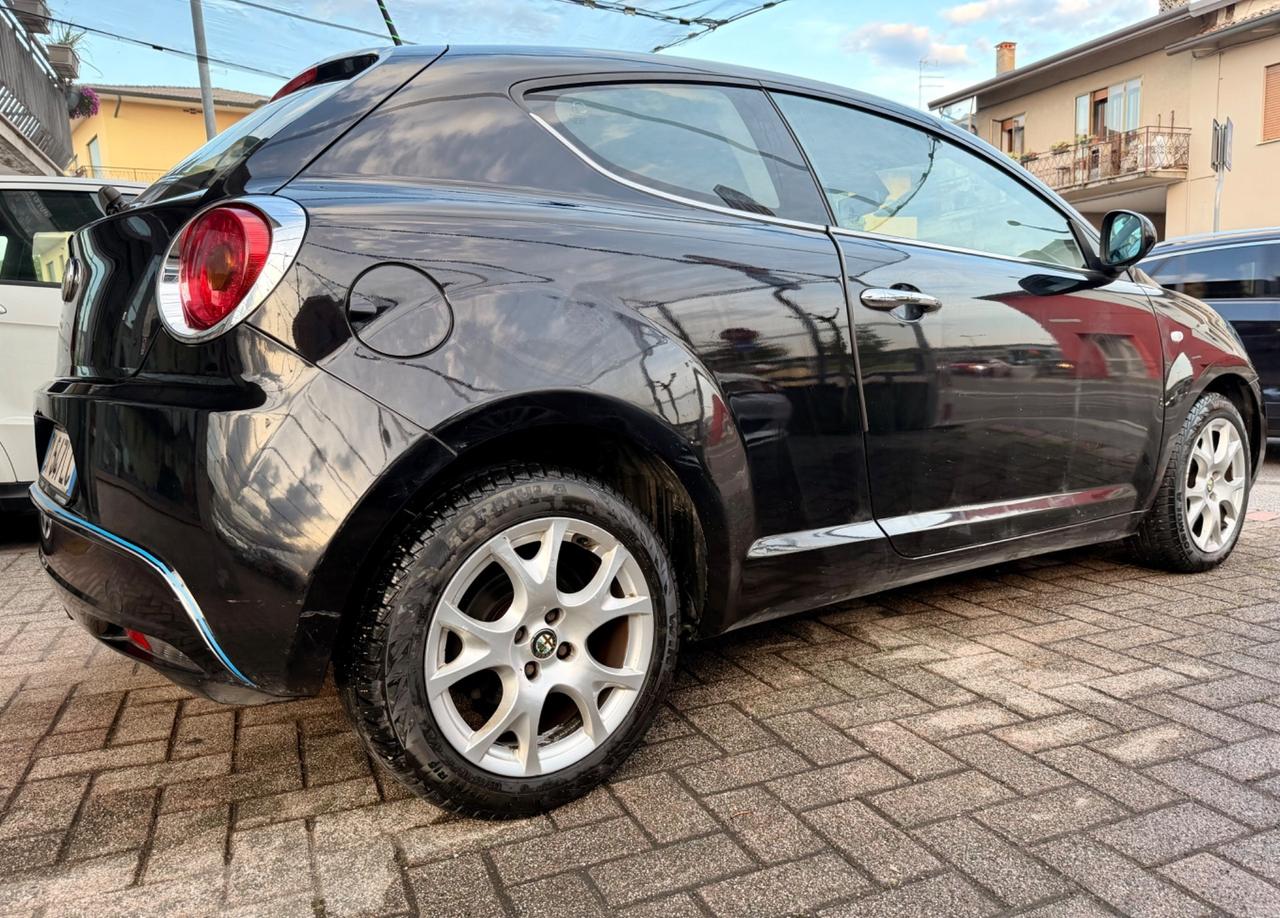 Alfa Romeo MiTo 1.6 JTDm 16V Distinctive Sport Pack