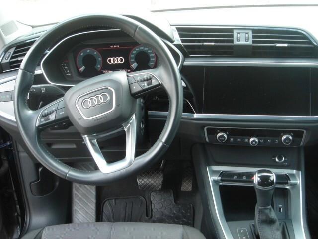 Audi Q3 2.0 TDI 150 CV S-tronic Business