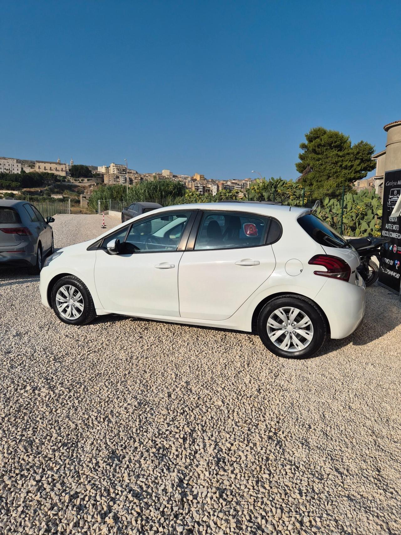 Peugeot 208 BlueHDi 75cv Active