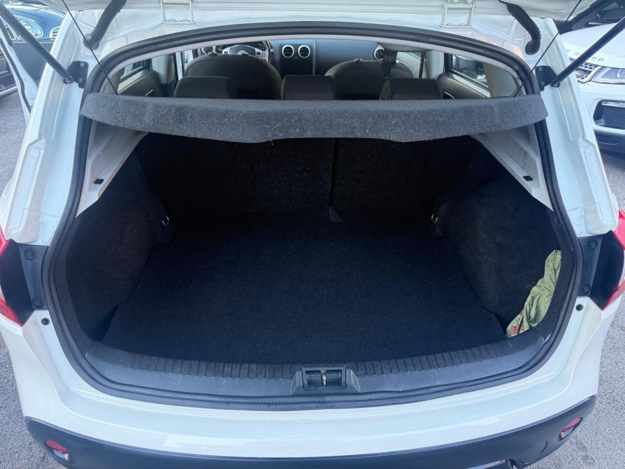 Nissan Qashqai 1.5 dCi DPF Tekna Gancio Traino