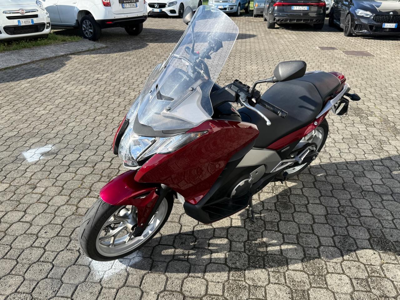 Honda Integra 700