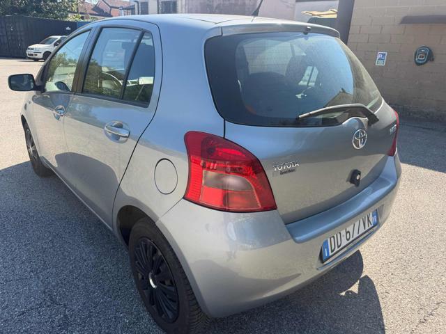 TOYOTA Yaris 108,985km 1.3 5p Sol senza nessun lavoro da fare