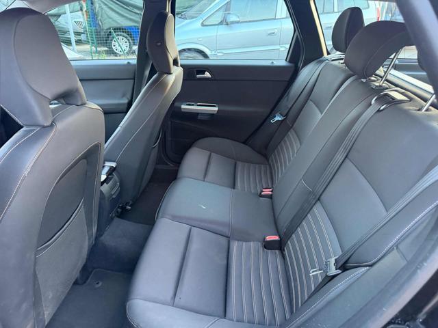 VOLVO V50 D2 R-design senza nessun lavoro da fare