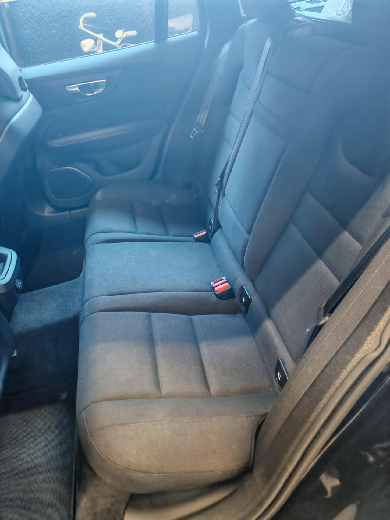 Volvo V60 Momentum Business Pro