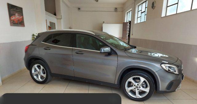 MERCEDES-BENZ GLA 200 d Automatic Sport