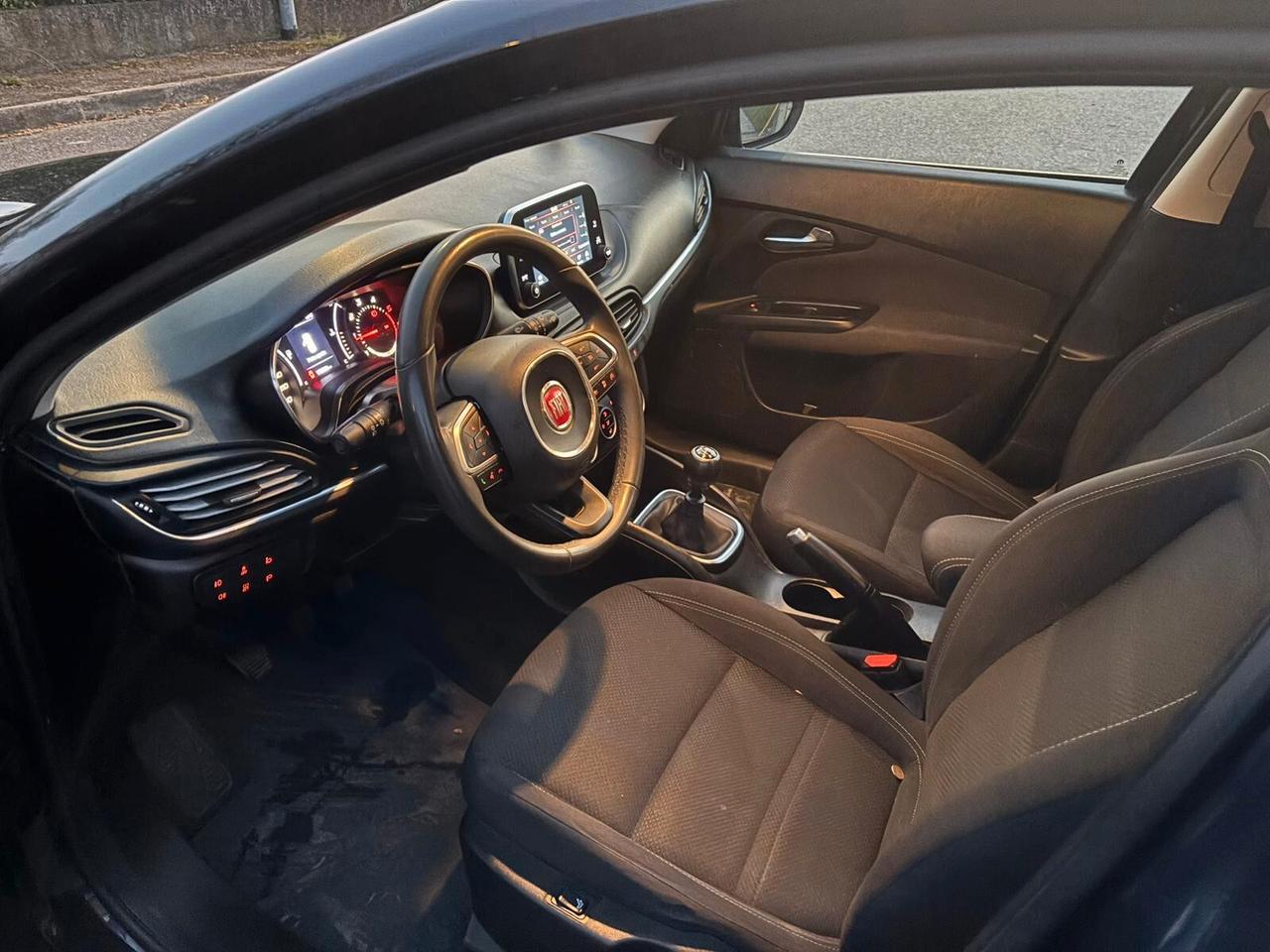 Fiat Tipo 1.6 Mjt S&S SW Lounge