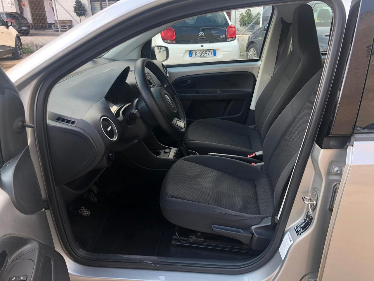 VOLKSWAGEN UP 1.0 TAKE UP! -Maggio 2014