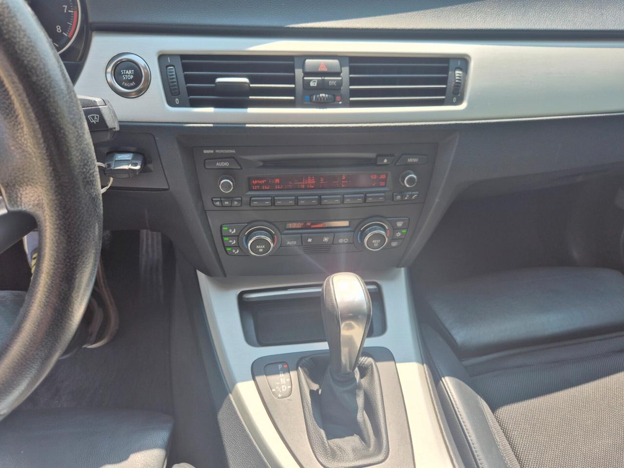 Bmw 320i -218CV Coupe' -AUTOMATICA-XENON-PELLE