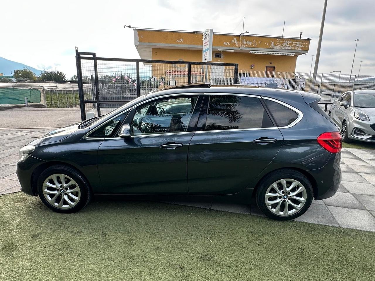 Bmw 216 216d Active Tourer Luxury 1.5 116CV 2017 INT PELLE-TETTO APRIB -PORTEL ELETTRICO -FARI FULL LED