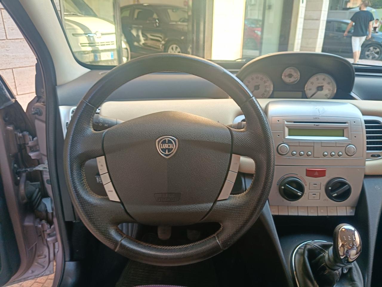 LANCIA YPSILON 1.4 GPL PLATINO-NEOPATENTATI-Euro4190