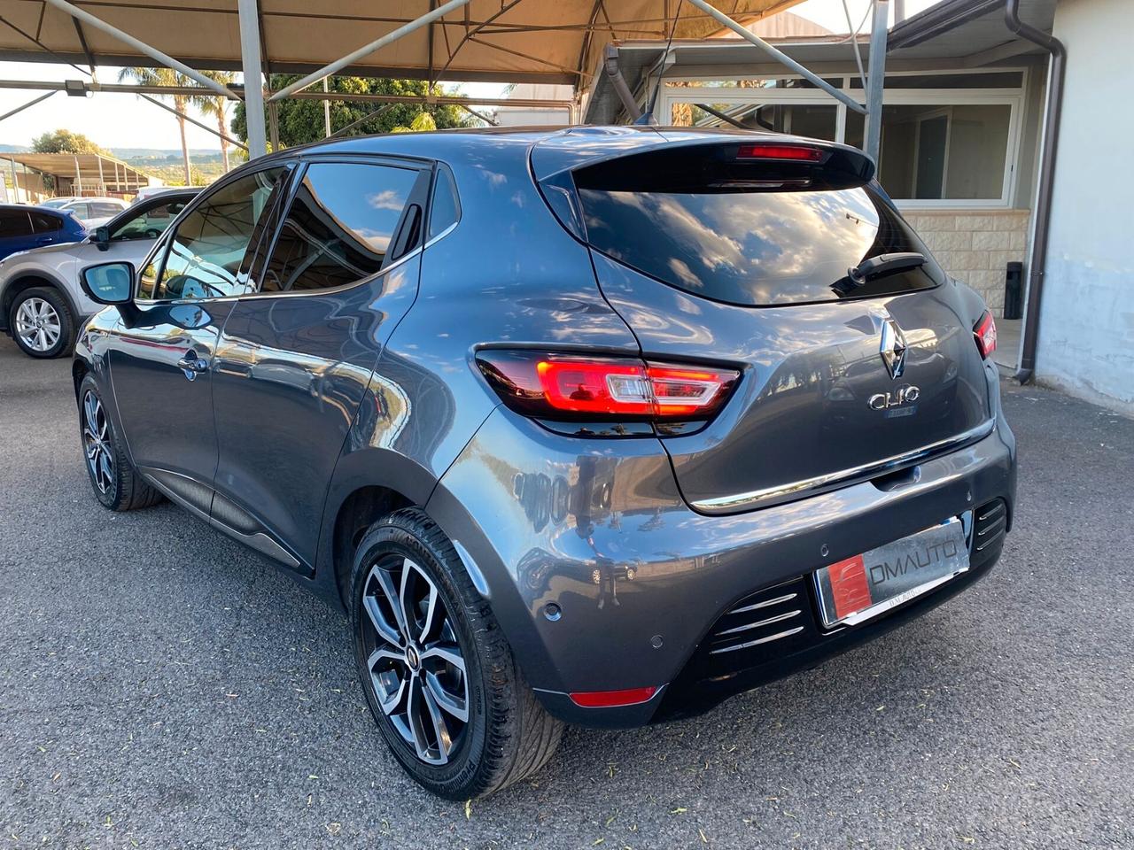 Renault Clio dCi 8V 90 CV 5 porte Moschino Intens
