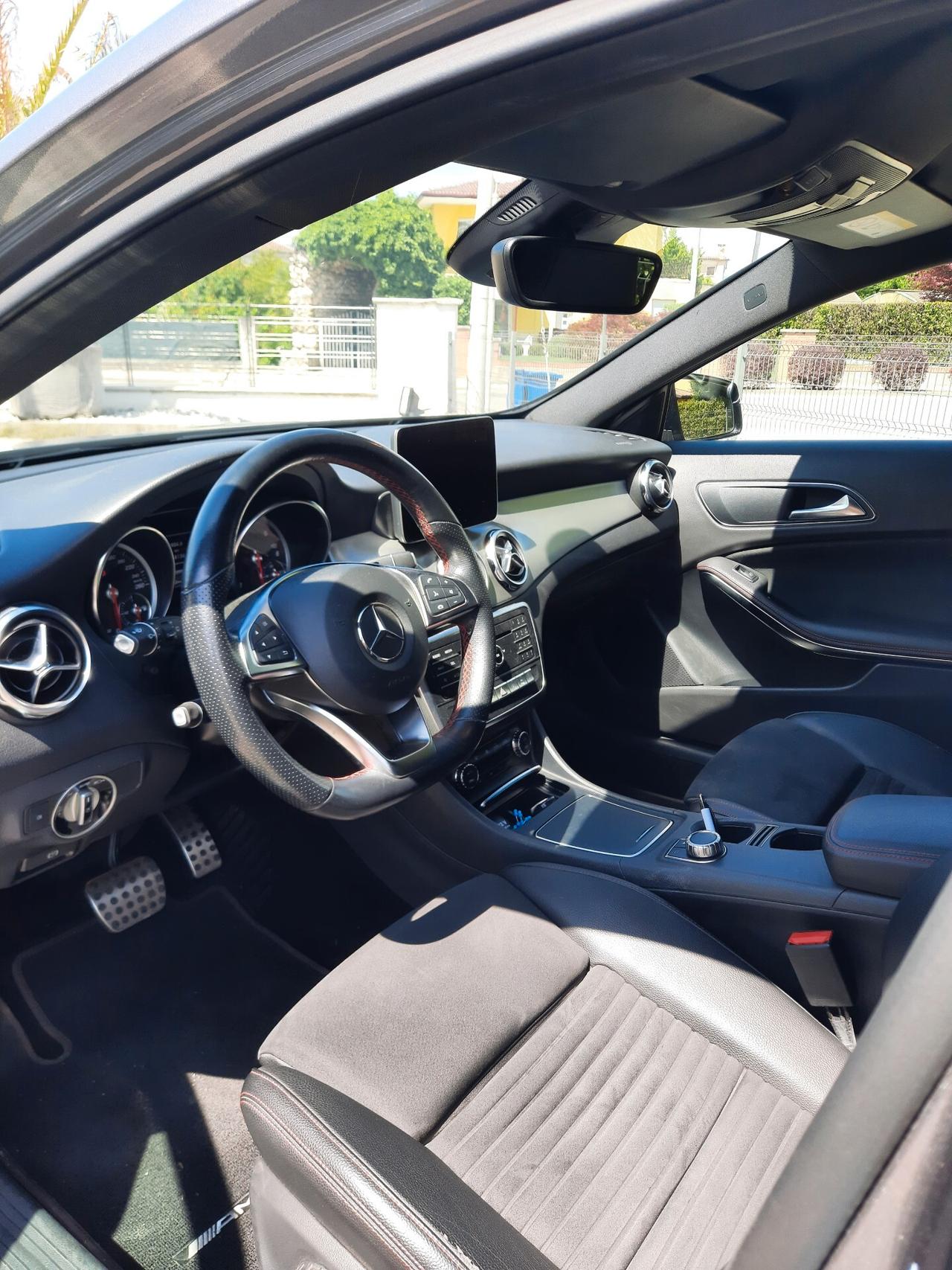 Mercedes-benz GLA 200 allestimento AMG