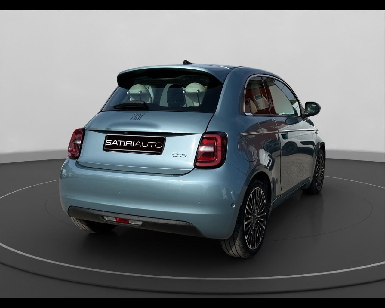 FIAT 500e 3+1 - 500e 3+1 42 kWh La Prima