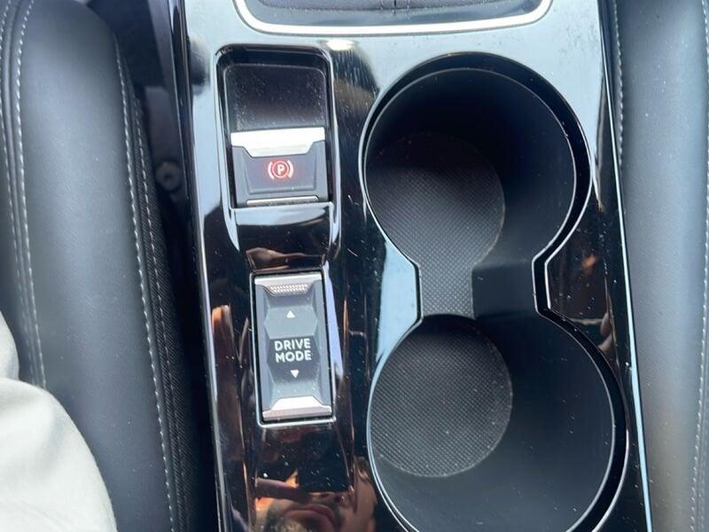Peugeot 208 II 2019 1.5 bluehdi GT s&s 100cv