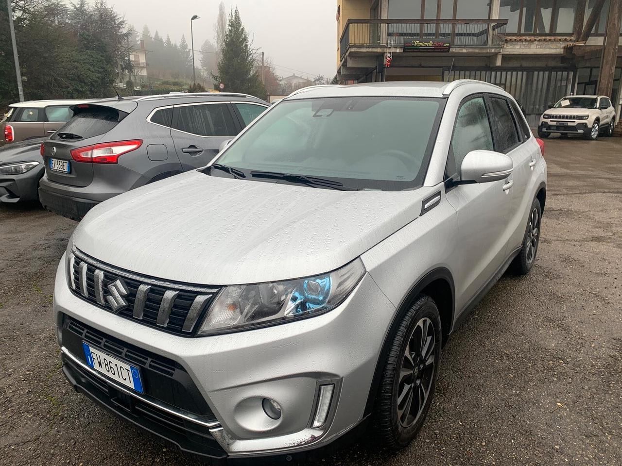 Suzuki Vitara benzina e gpl-top full optional-anno 2019-98000km-tenuto come nuovo