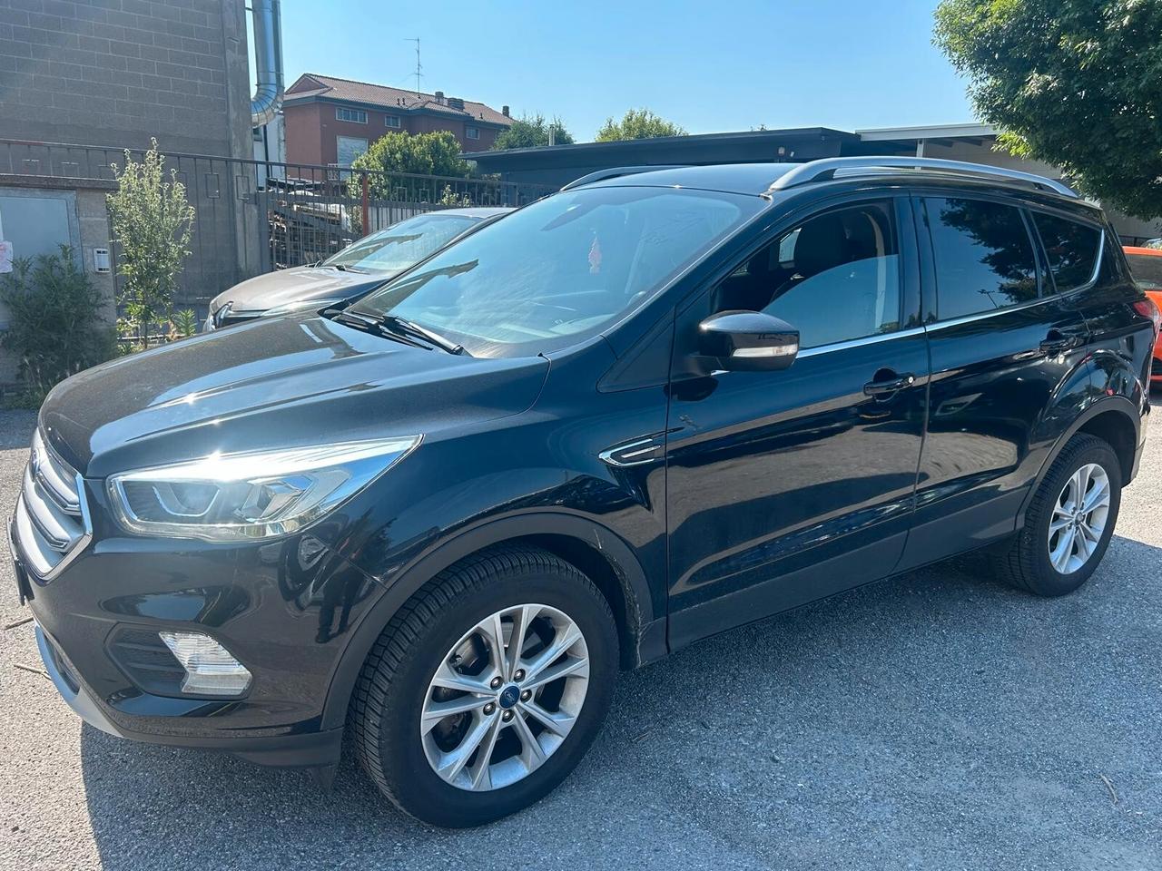 Ford Kuga 1.5 TDCI 120 CV Titanium km109
