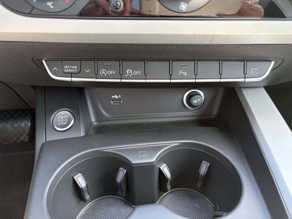Audi A4 Avant 30 TDI/136 CV S tronic Business Advanced
