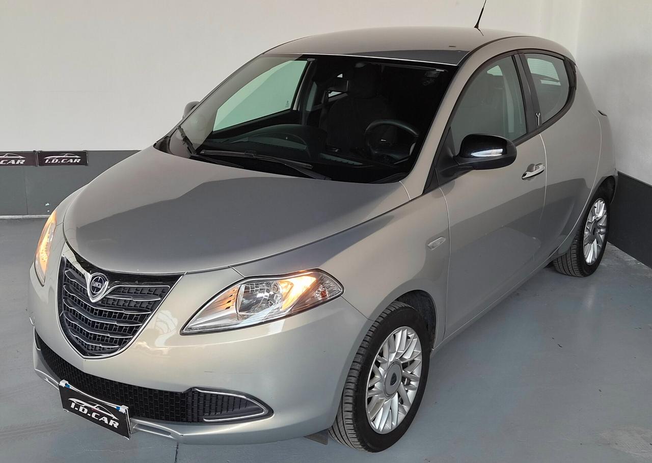 Lancia Ypsilon 1.2 69 CV 5 porte S&S Gold