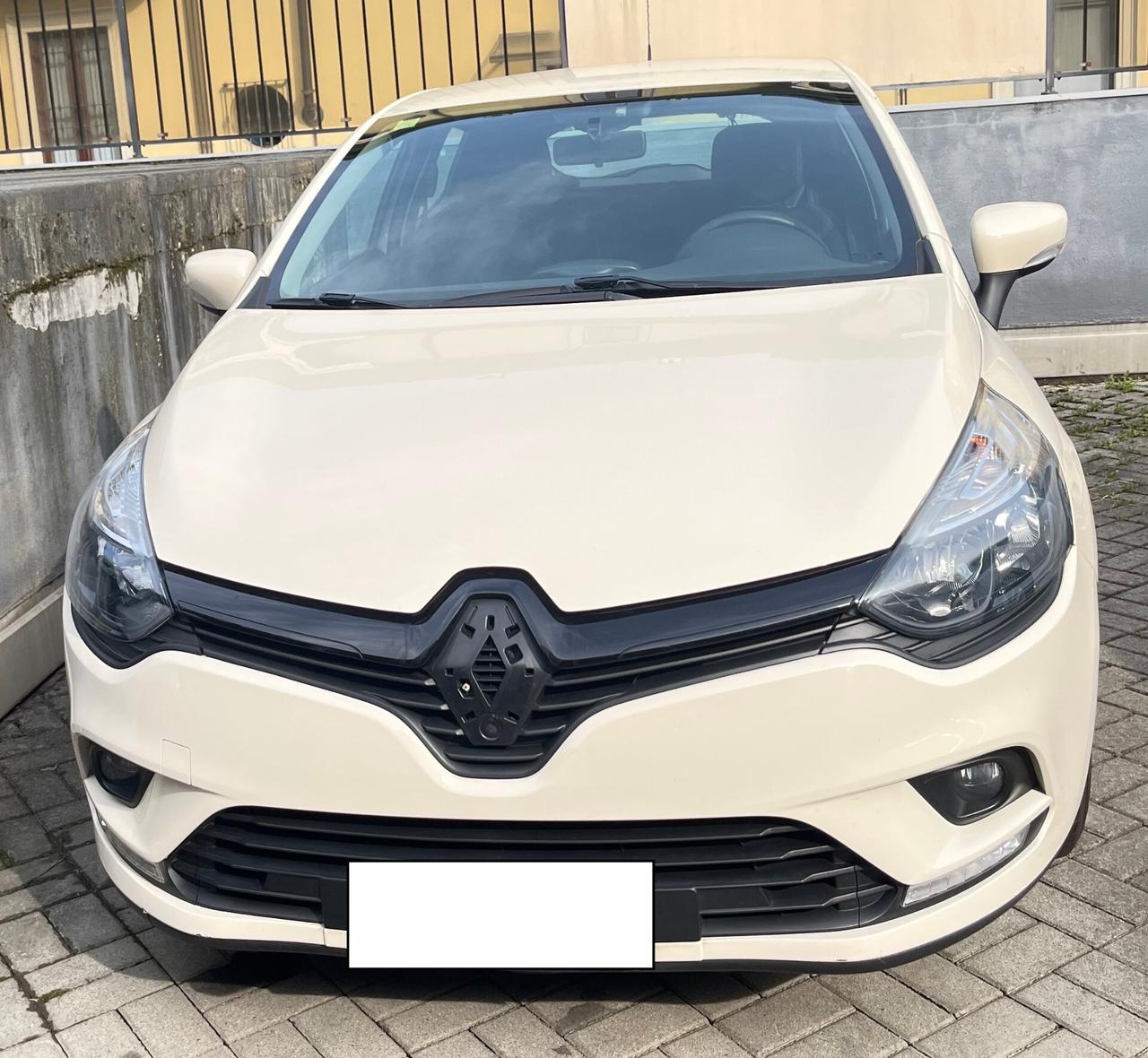 RENAULT CLIO 1.2 BENZINA 5 PORTE ANCHE PER NEOPATENTATI - 2018