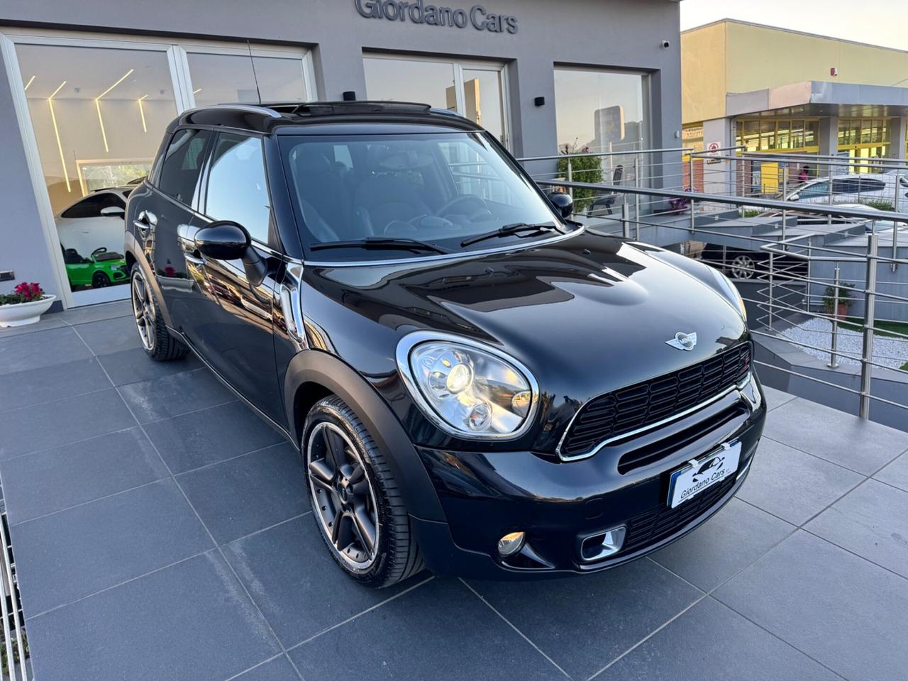 Mini Cooper Countryman Mini 2.0 143cv Cooper automatica tetto in garanzia