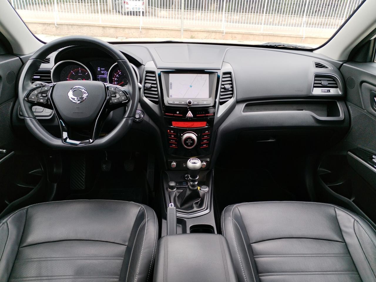 Ssangyong XLV 1.6d 2WD TETTO-NAVI-XENO