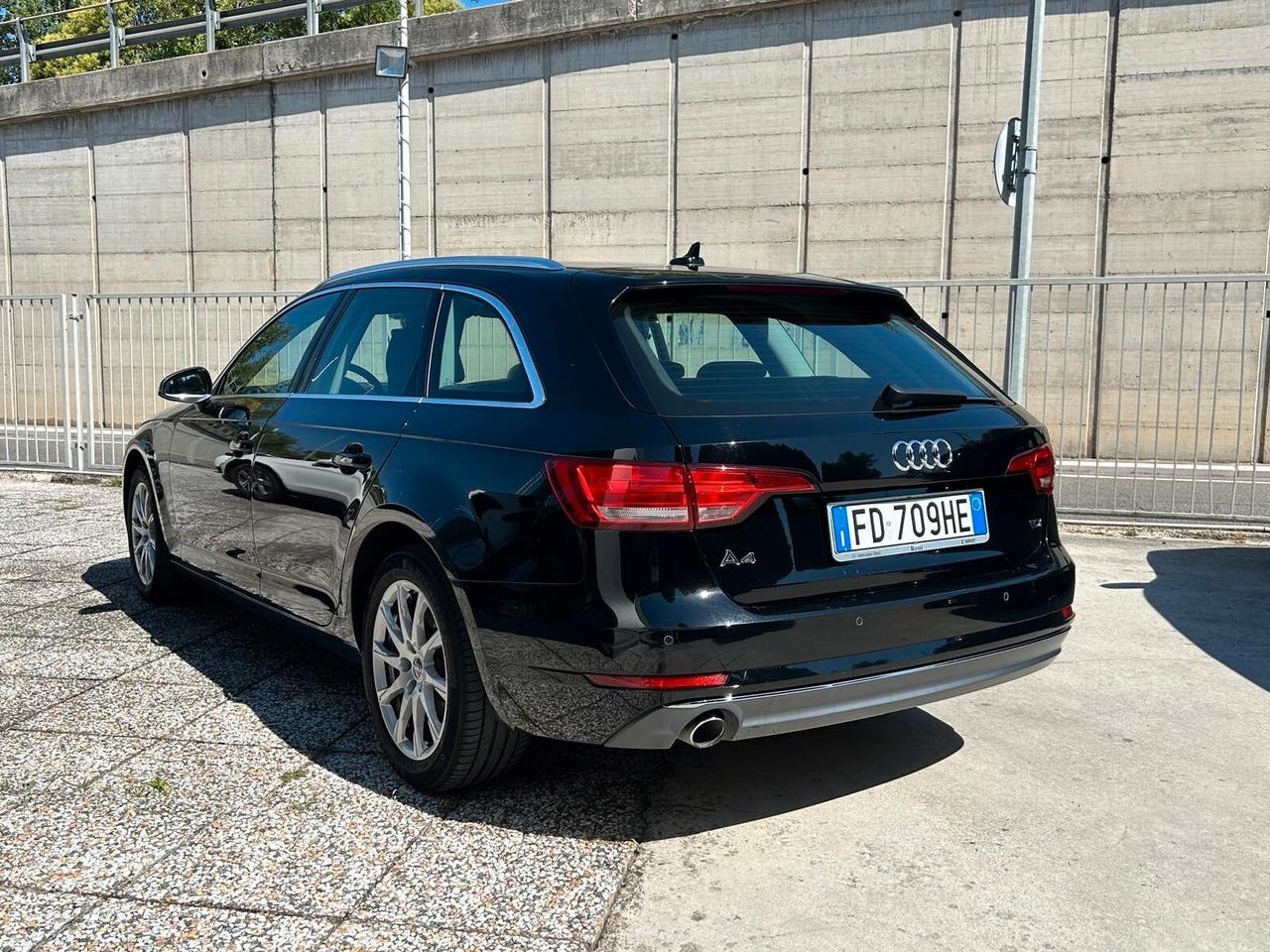 Audi A4 Avant 2.0 TDI 150 CV ultra Business Sport