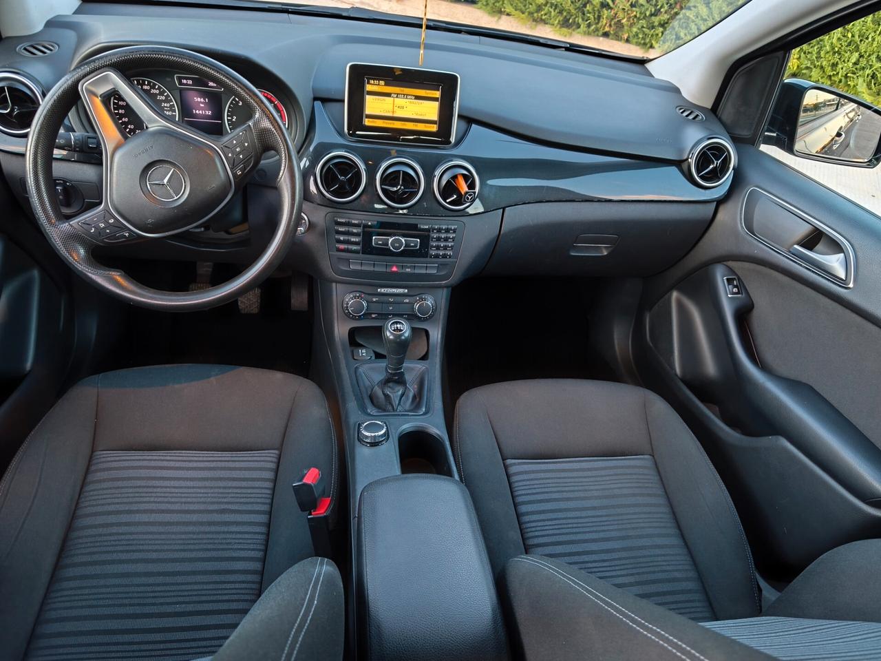 Mercedes-benz B 180 CDI BlueEFFICIENCY Executive