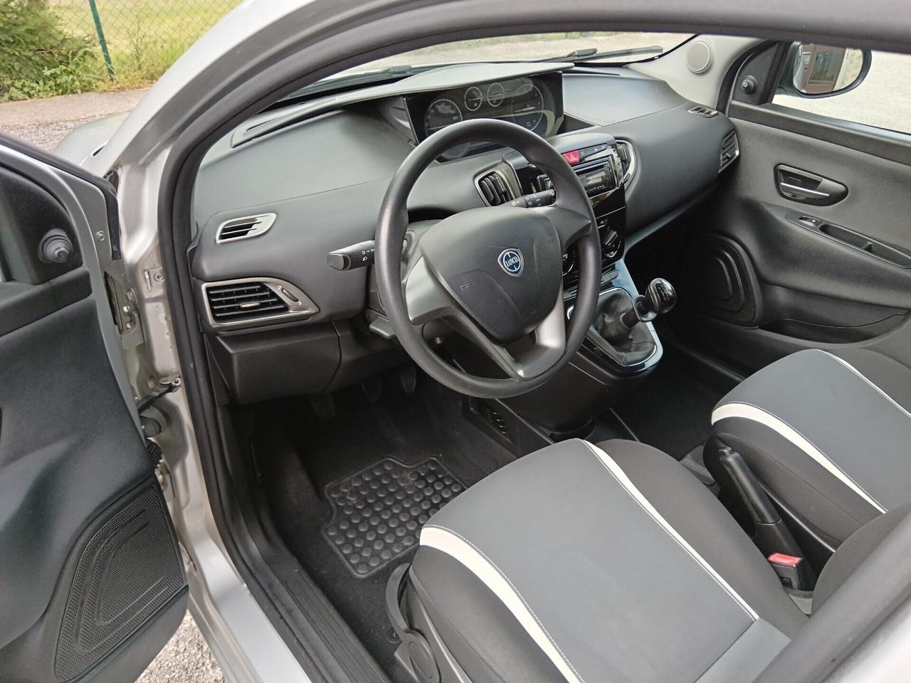 Lancia Ypsilon 1.2 69 CV ELEFANTINO SOLI 45000KM