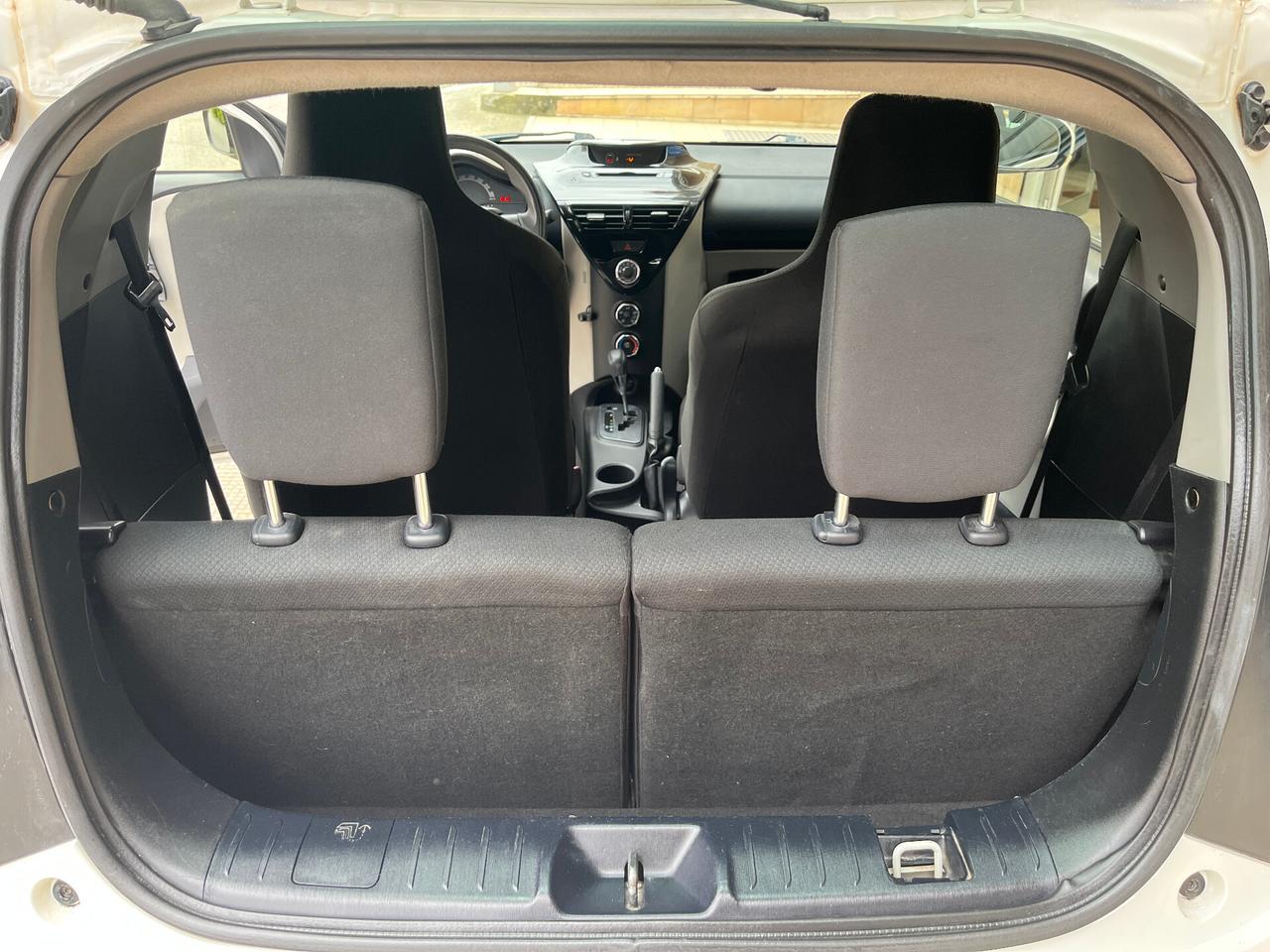 Toyota iQ 1.0 CVT 68cv Automatica