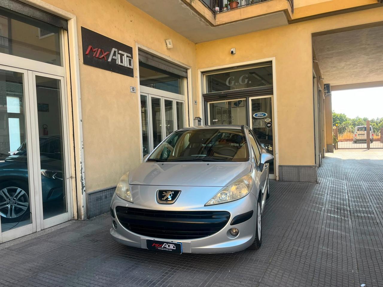 Peugeot 207 1.4 HDi 70CV 5p. ONE Line