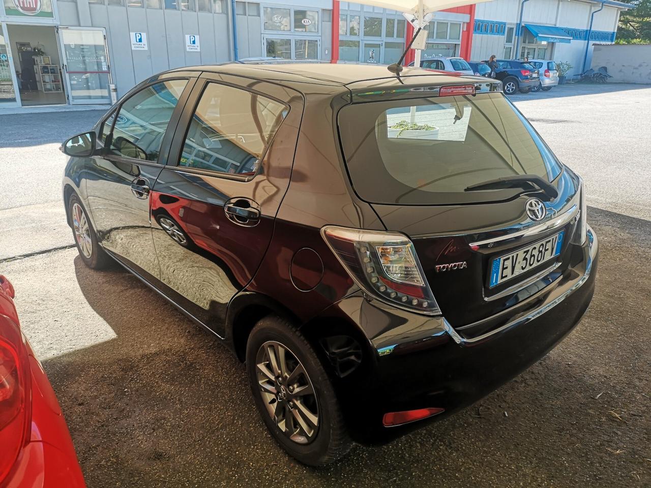 Toyota Yaris 1.0 5 porte Lounge